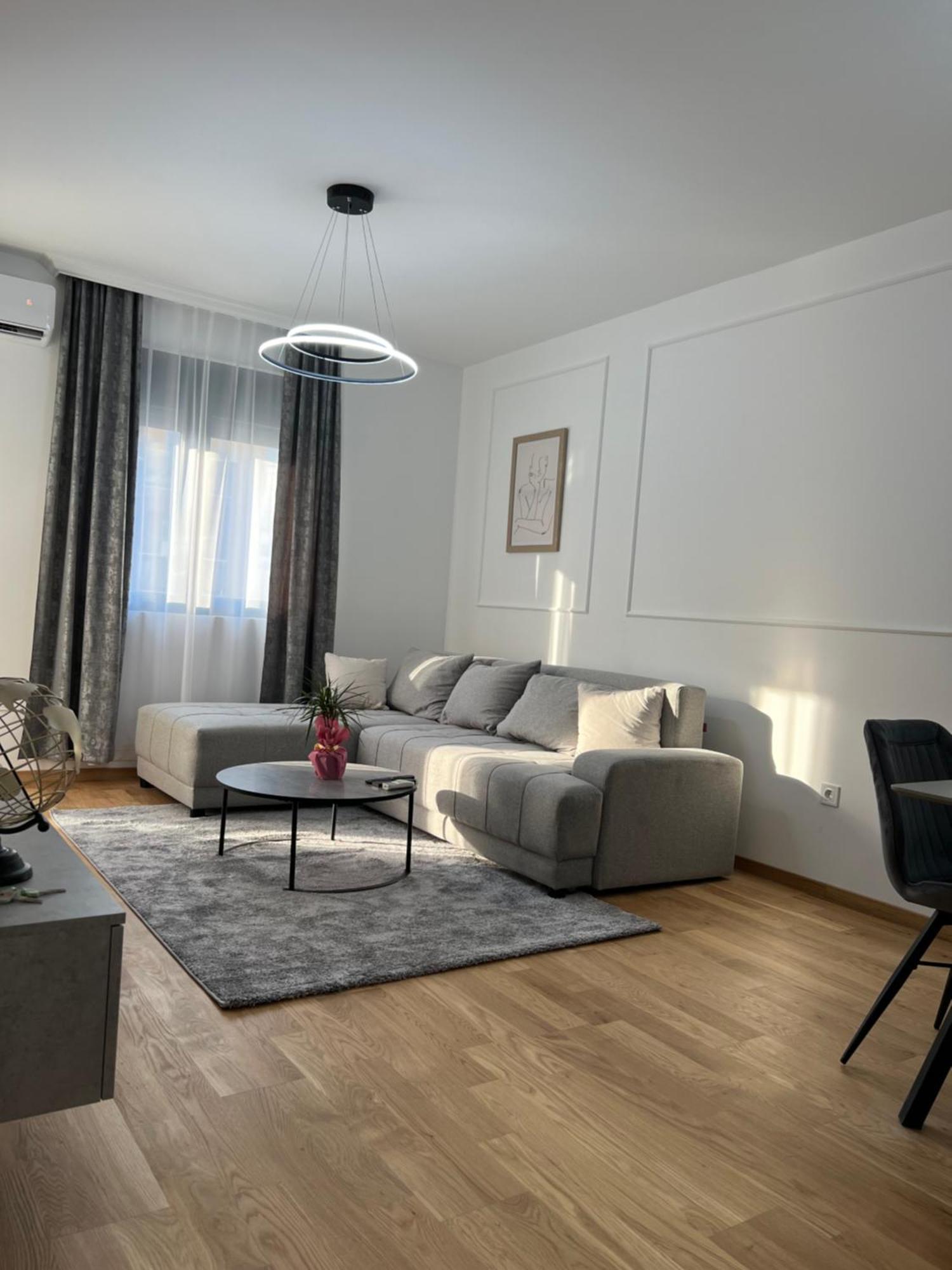 Montenegro Luxury Suites - New City พอดโกริกา ภายนอก รูปภาพ